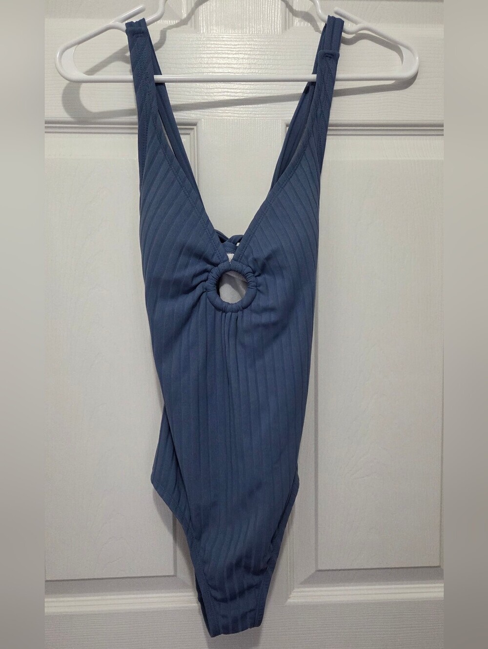 Kona Sol Ribbed One-Piece Blue Swimsuit with Ring Detail Size Small Vacation